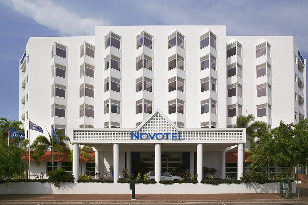 novotel-darwin-externial Novotel Darwin CBD | Accor Vacation ClubNovotel Darwin CBD is conveniently located in the city centre, overlooking Darwin Harbour. This 4 star hotel is a short stroll from the Mitchell Street dining and entertainment precinct and is equally suited for business trips and holidays